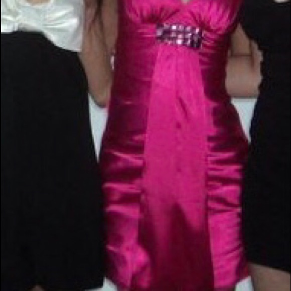 Hot pink cocktail dress - Picture 2 of 5